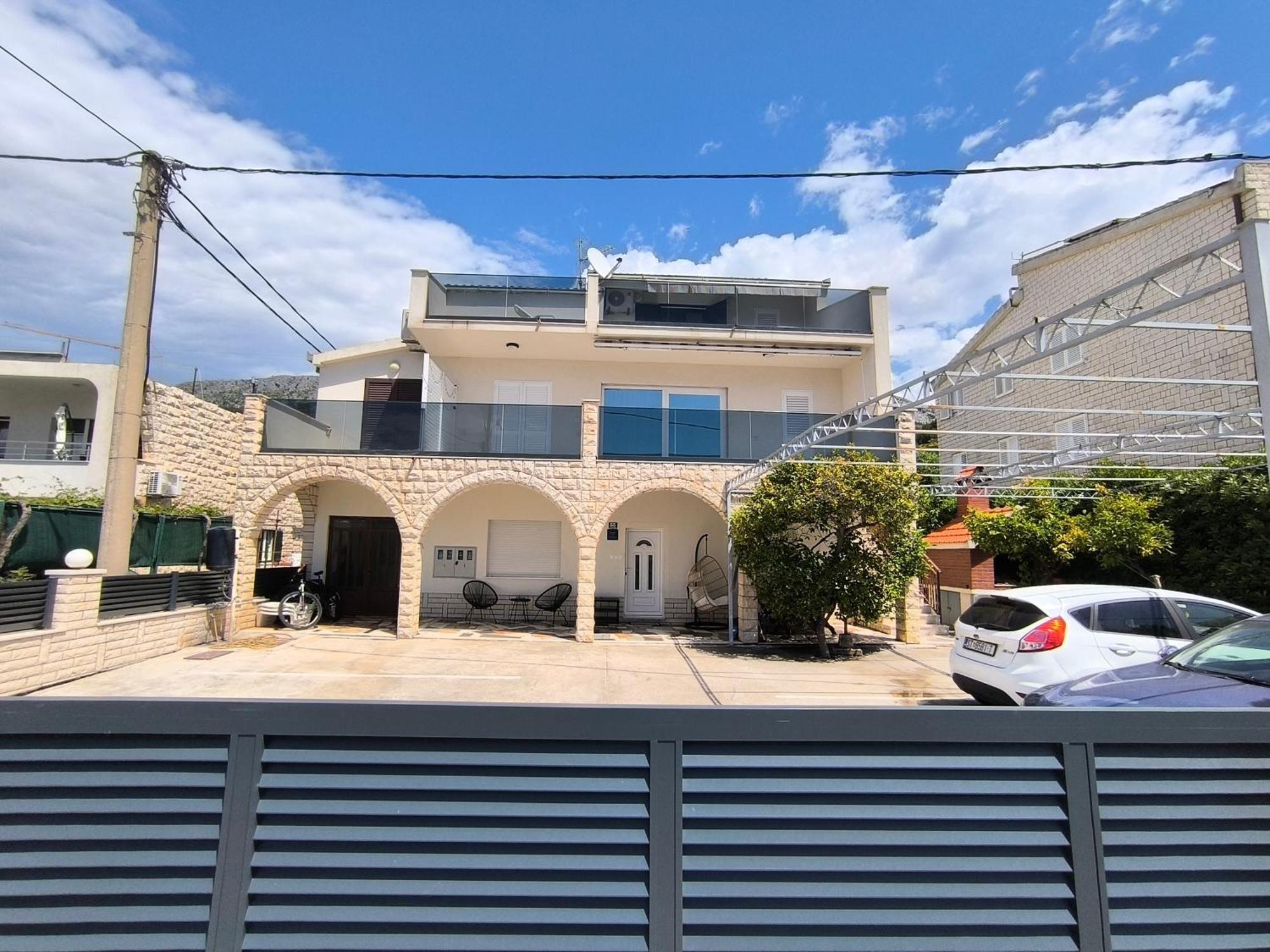 Apartments Villa Tanja Подстрана Екстер'єр фото