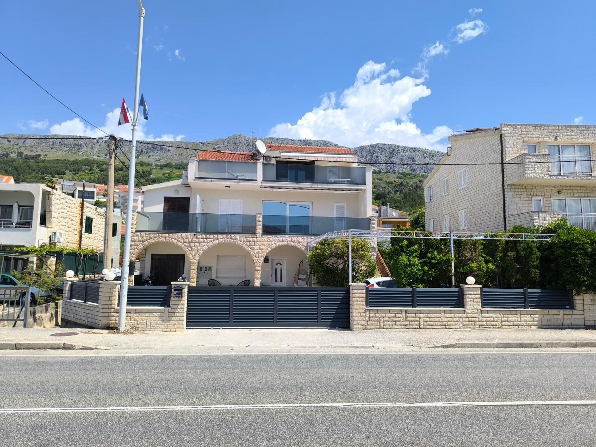 Apartments Villa Tanja Подстрана Екстер'єр фото